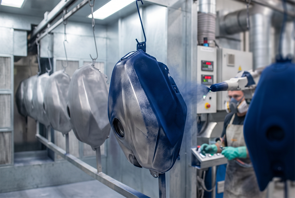 POWDERCOATING GAS TANK